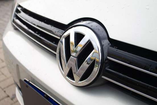 VOLKSWAGEN-JETTA-2011