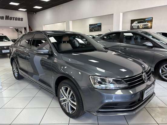 VOLKSWAGEN-JETTA-2015