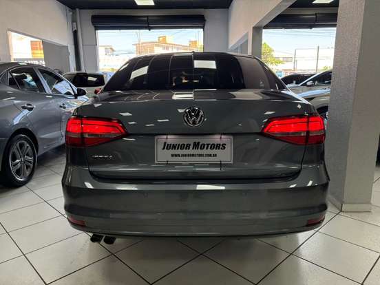 VOLKSWAGEN-JETTA-2015