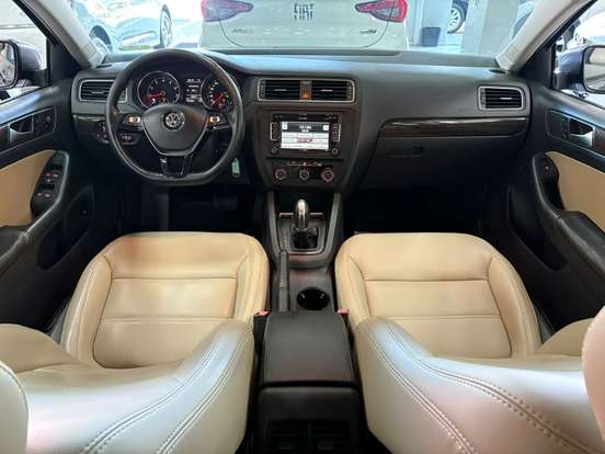 VOLKSWAGEN-JETTA-2015