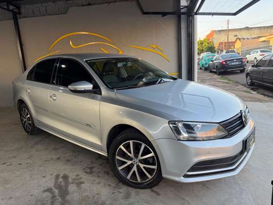 VOLKSWAGEN-JETTA-2015