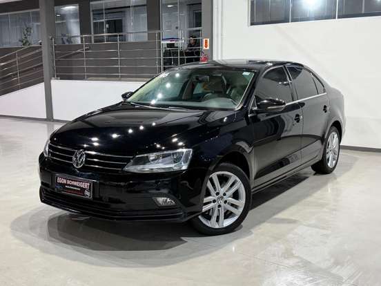 VOLKSWAGEN-JETTA-2.0 TSI HIGHLINE 211CV GASOLINA 4P TIPTRONIC VOLKSWAGEN-JETTA-2016