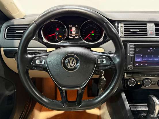 VOLKSWAGEN-JETTA-2.0 TSI HIGHLINE 211CV GASOLINA 4P TIPTRONIC VOLKSWAGEN-JETTA-2016