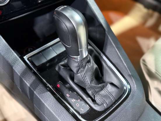 VOLKSWAGEN-JETTA-2016