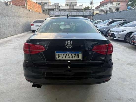 VOLKSWAGEN-JETTA-2.0 TSI HIGHLINE 211CV GASOLINA 4P TIPTRONIC VOLKSWAGEN-JETTA-2015