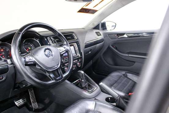 VOLKSWAGEN-JETTA-2017