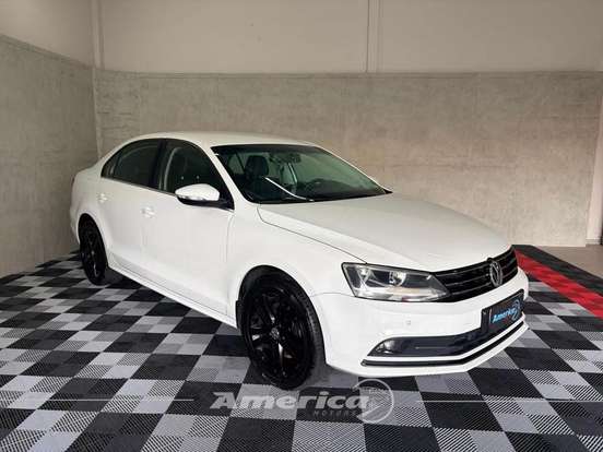 VOLKSWAGEN-JETTA-2.0 TSI HIGHLINE 211CV GASOLINA 4P TIPTRONIC VOLKSWAGEN-JETTA-2015