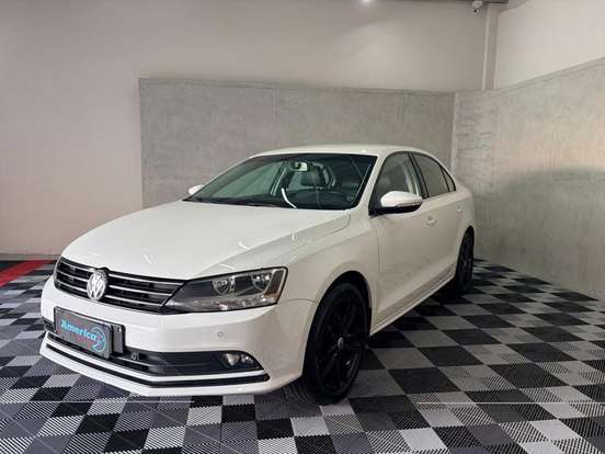 VOLKSWAGEN-JETTA-2015