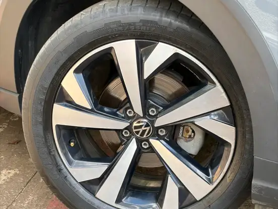 VOLKSWAGEN-NIVUS-1.0 200 TSI TOTAL FLEX HIGHLINE AUTOMÁTICO VOLKSWAGEN-NIVUS-2023