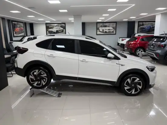 VOLKSWAGEN-NIVUS-1.0 200 TSI TOTAL FLEX HIGHLINE AUTOMÁTICO VOLKSWAGEN-NIVUS-2025