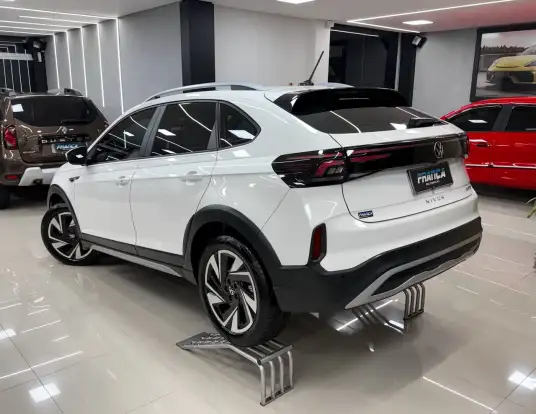 VOLKSWAGEN-NIVUS-1.0 200 TSI TOTAL FLEX HIGHLINE AUTOMÁTICO VOLKSWAGEN-NIVUS-2025
