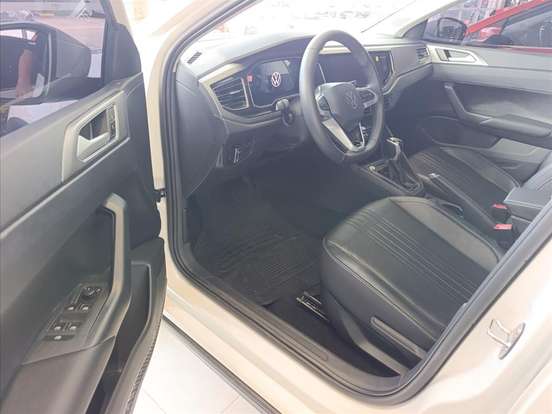 VOLKSWAGEN-NIVUS-1.0 200 TSI TOTAL FLEX COMFORTLINE AUTOMÁTICO VOLKSWAGEN-NIVUS-2025