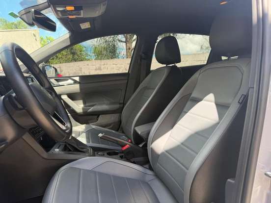 VOLKSWAGEN-NIVUS-1.0 200 TSI TOTAL FLEX HIGHLINE AUTOMÁTICO VOLKSWAGEN-NIVUS-2023