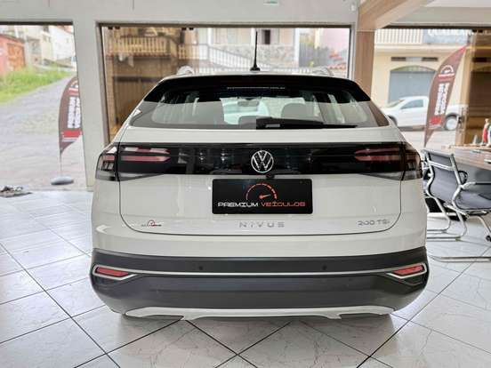 VOLKSWAGEN-NIVUS-1.0 200 TSI TOTAL FLEX HIGHLINE AUTOMÁTICO VOLKSWAGEN-NIVUS-2023