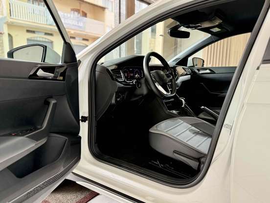 VOLKSWAGEN-NIVUS-1.0 200 TSI TOTAL FLEX HIGHLINE AUTOMÁTICO VOLKSWAGEN-NIVUS-2023