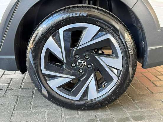 VOLKSWAGEN-NIVUS-1.0 200 TSI TOTAL FLEX HIGHLINE AUTOMÁTICO VOLKSWAGEN-NIVUS-2025