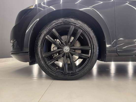VOLKSWAGEN-PASSAT-2017