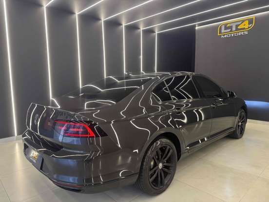 VOLKSWAGEN-PASSAT-2017