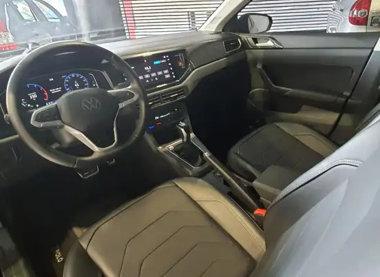 VOLKSWAGEN-POLO-2024