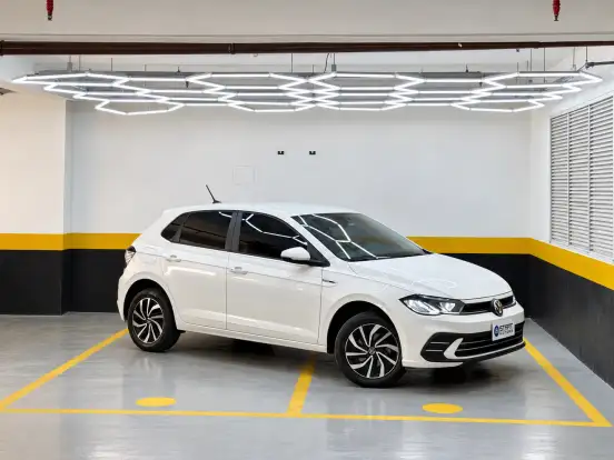 VOLKSWAGEN-POLO-1.0 170 TSI HIGHLINE AUTOMÁTICO VOLKSWAGEN-POLO-2024