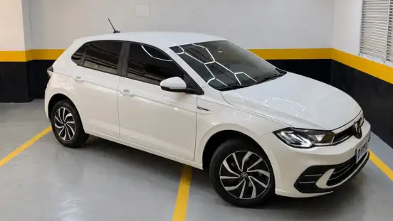 VOLKSWAGEN-POLO-2024