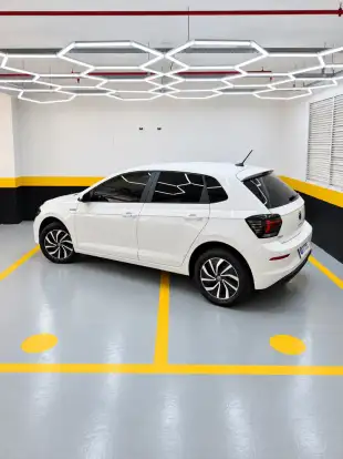 VOLKSWAGEN-POLO-2024