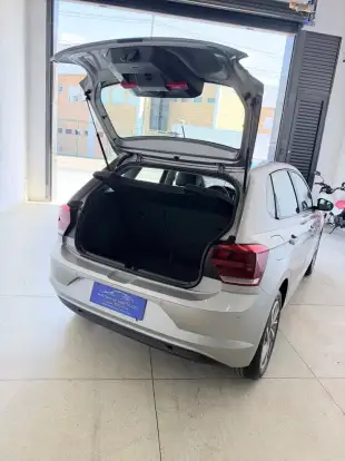 VOLKSWAGEN-POLO-2019