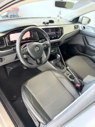 VOLKSWAGEN-POLO-2019