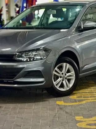 VOLKSWAGEN-POLO-2019