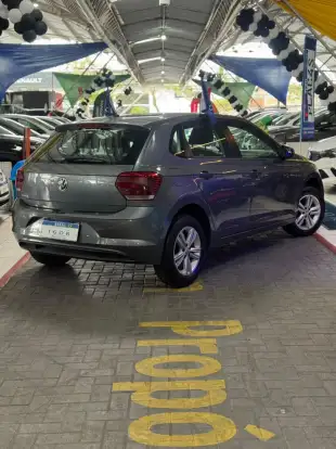 VOLKSWAGEN-POLO-2019