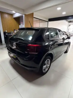 VOLKSWAGEN-POLO-2018