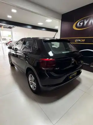 VOLKSWAGEN-POLO-2018
