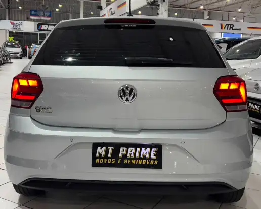 VOLKSWAGEN-POLO-2019