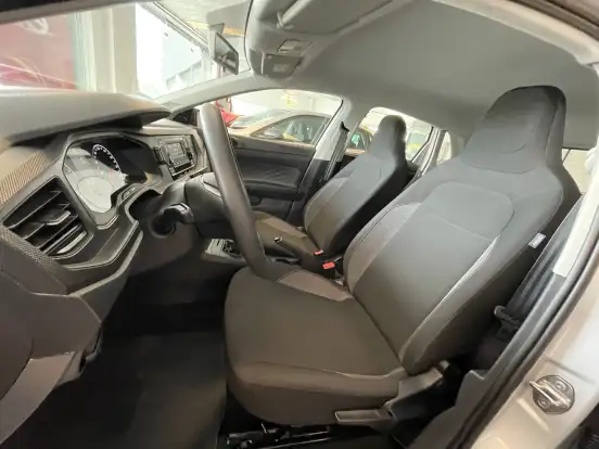 VOLKSWAGEN-POLO-2023