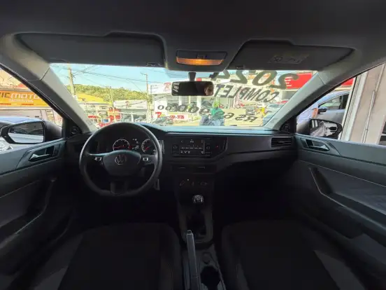 VOLKSWAGEN-POLO-2024