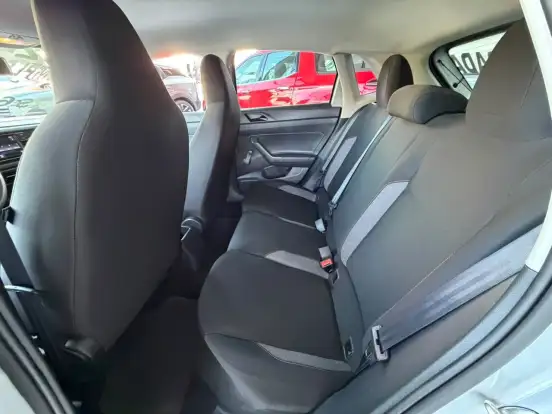 VOLKSWAGEN-POLO-2024