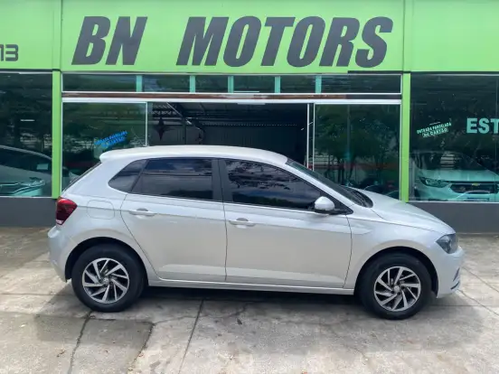 VOLKSWAGEN-POLO-2019