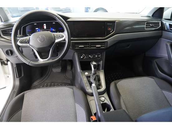 VOLKSWAGEN-POLO-2024