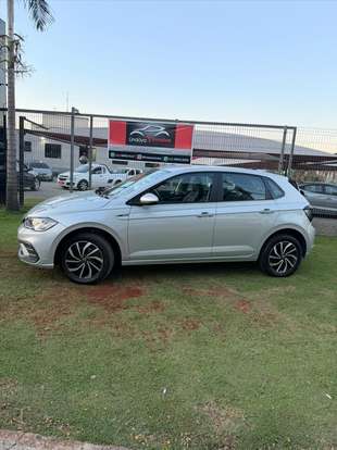 VOLKSWAGEN-POLO-2025