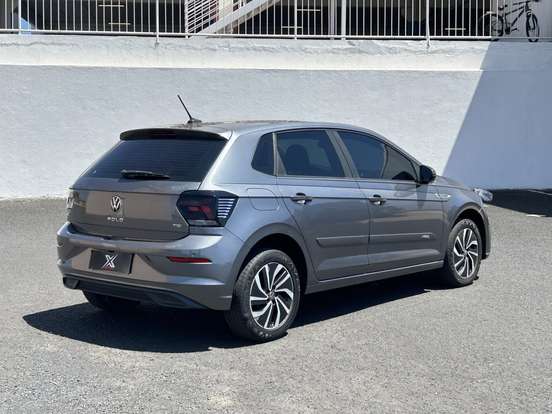 VOLKSWAGEN-POLO-2023