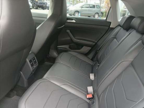 VOLKSWAGEN-POLO-2024