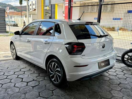 VOLKSWAGEN-POLO-2025