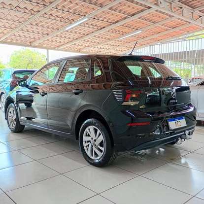 VOLKSWAGEN-POLO-2022