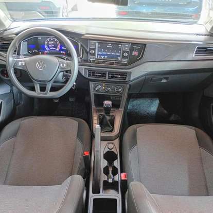 VOLKSWAGEN-POLO-2022
