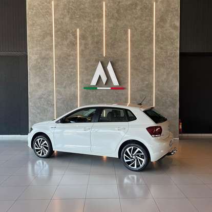 VOLKSWAGEN-POLO-2018