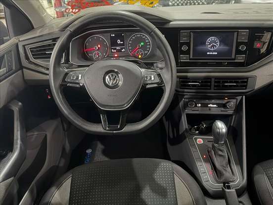 VOLKSWAGEN-POLO-1.0 200 TSI COMFORTLINE AUTOMÁTICO VOLKSWAGEN-POLO-2018