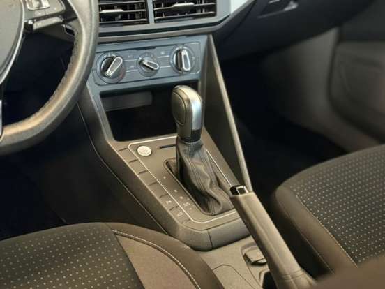 VOLKSWAGEN-POLO-2021