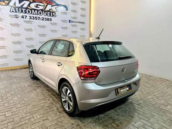 VOLKSWAGEN-POLO-1.0 200 TSI HIGHLINE AUTOMÁTICO VOLKSWAGEN-POLO-2017