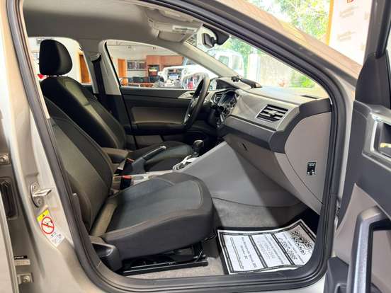 VOLKSWAGEN-POLO-1.0 200 TSI HIGHLINE AUTOMÁTICO VOLKSWAGEN-POLO-2017