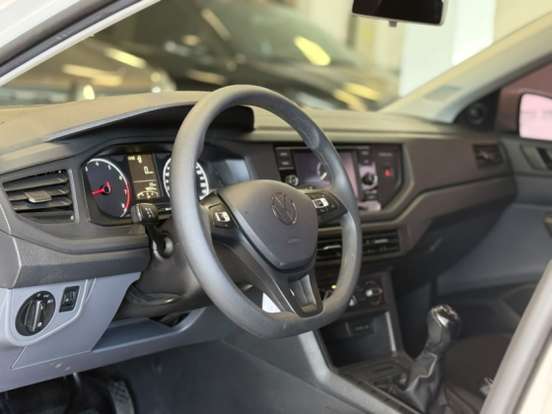 VOLKSWAGEN-POLO-1.0 MPI MANUAL VOLKSWAGEN-POLO-2023